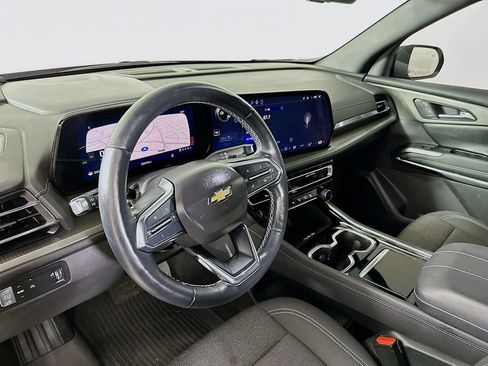 Used 2024 Chevrolet Traverse LT FWD image 10