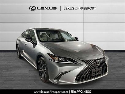 Used 2025 Lexus ES 300h w/ Premium Package