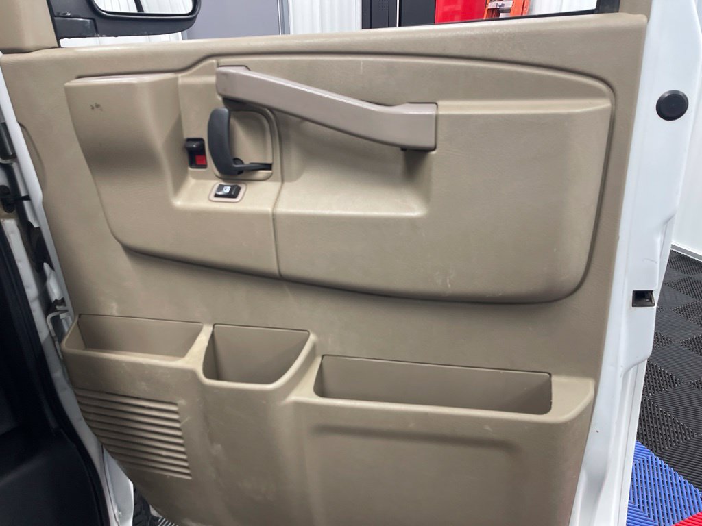 Used 2019 GMC Savana 2500 Extended w/ Driver Convenience Package RWD image 20