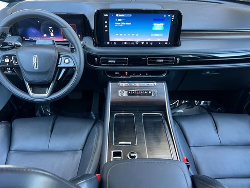 Used 2026 Lincoln Aviator Reserve AWD/4WD image 15