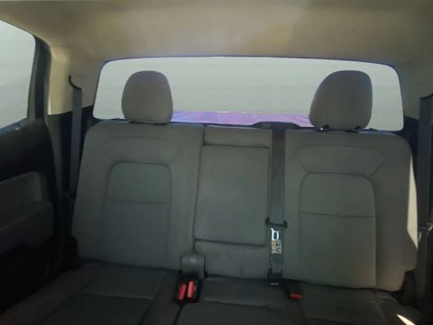 Used 2015 Chevrolet Colorado LT RWD image 18