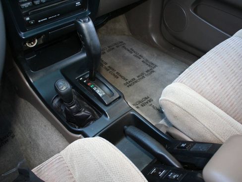 Used 1998 Toyota 4Runner SR5 AWD/4WD image 23