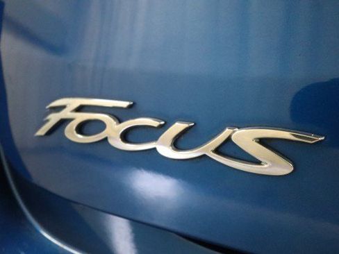 Used 2018 Ford Focus SE w/ SE Appearance Package FWD image 22