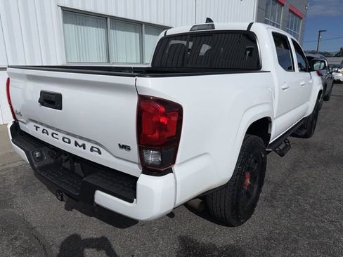 Used 2020 Toyota Tacoma SR image 4