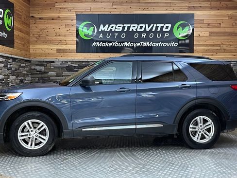 Used 2021 Ford Explorer XLT w/ Equipment Group 202A AWD/4WD image 13