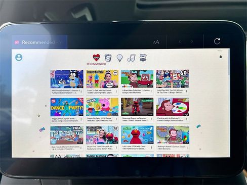 Used 2024 Cadillac Escalade Premium Luxury image 28