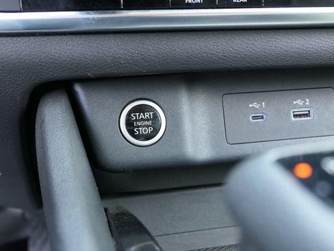 Used 2023 Nissan Rogue SV FWD image 19
