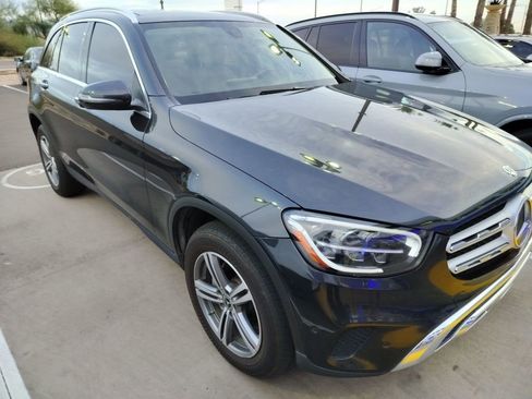 Used 2021 Mercedes-Benz GLC 300 4MATIC image 3