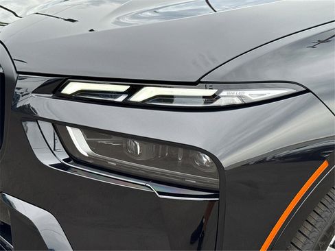 New 2026 BMW X7 M60i w/ Executive Package image 16