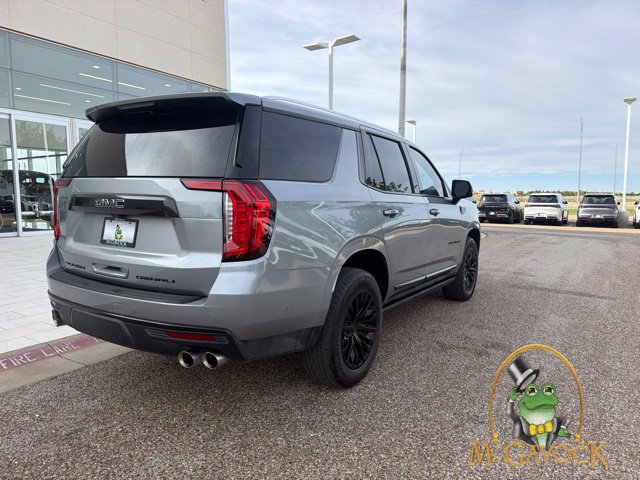 Used 2023 GMC Yukon Denali w/ Advanced Technology Package AWD/4WD image 5