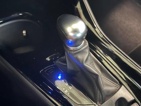 Used 2022 Toyota C-HR XLE FWD image 27