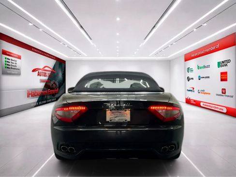 Used 2015 Maserati GranTurismo Convertible RWD image 7