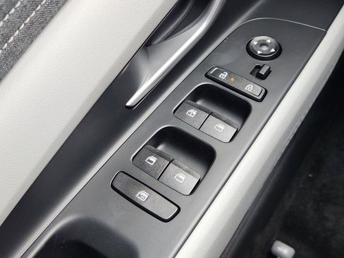 New 2026 Hyundai Elantra Limited FWD image 21