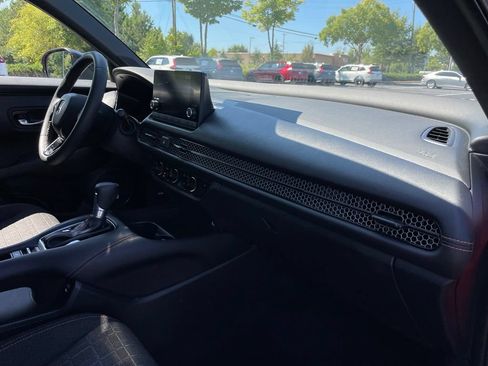 Certified 2024 Honda HR-V Sport image 33