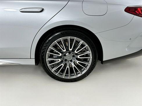 New 2026 Mercedes-Benz E 53 AMG e 4MATIC Sedan image 34