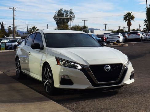 Used 2020 Nissan Altima 2.5 SR image 14
