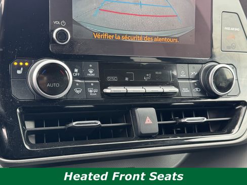 Used 2023 Toyota Highlander XLE image 9