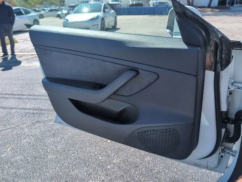 Used 2019 Tesla Model 3 Standard Range Plus image 19