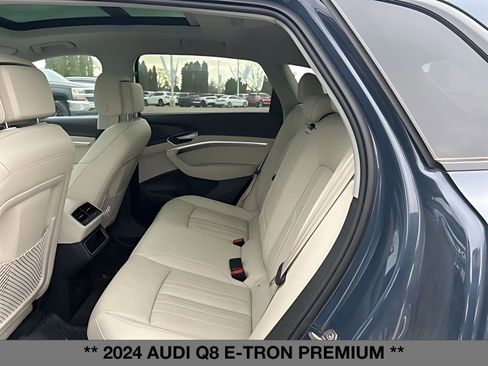 Used 2024 Audi Q8 e-tron Premium image 16