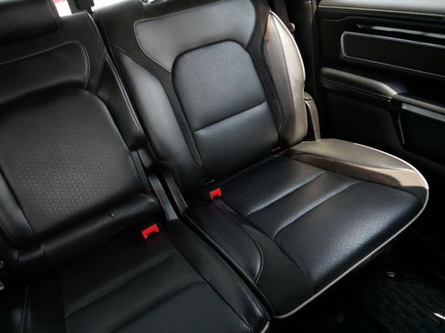 Used 2022 RAM 1500 Laramie AWD/4WD image 14