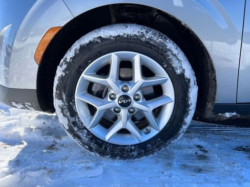 Used 2025 Kia Soul LX w/ LX Technology Package image 25