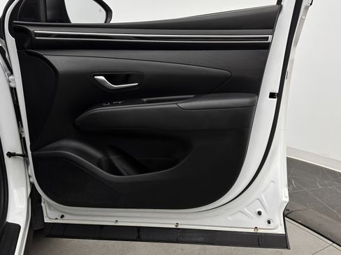 Used 2024 Hyundai Tucson SE image 30