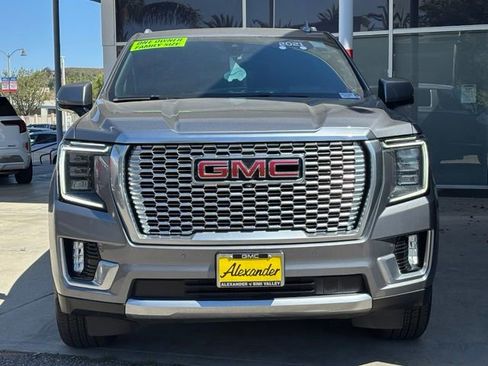 Used 2021 GMC Yukon XL Denali w/ Denali Premium Package AWD/4WD image 5