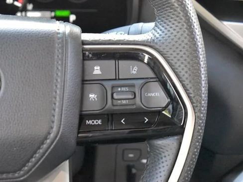 Used 2024 Toyota Tundra Limited AWD/4WD image 17