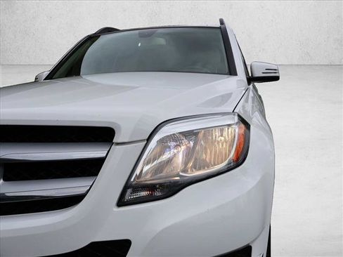 Used 2014 Mercedes-Benz GLK 250 BlueTEC 4MATIC image 2
