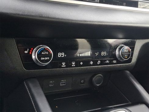 Used 2024 Mitsubishi Outlander SE image 18