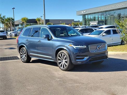 Used 2023 Volvo XC90 B6 Plus image 1
