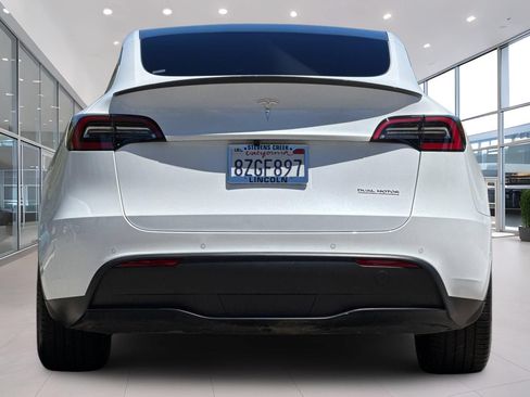 Used 2022 Tesla Model Y Performance AWD/4WD image 5