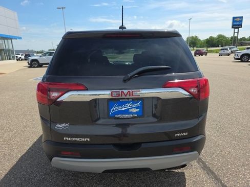 Used 2018 GMC Acadia SLE AWD/4WD image 39