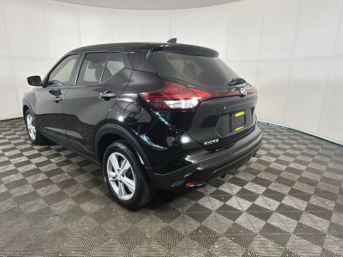 Used 2025 Nissan Kicks Play S FWD image 4