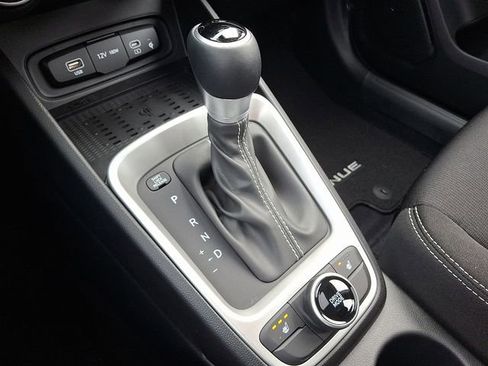New 2026 Hyundai Venue SEL FWD image 15