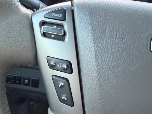 Used 2017 Nissan NV 3500 SL RWD image 20