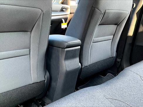 New 2025 Nissan Kicks SV image 18