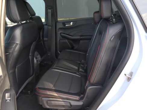 Used 2025 Ford Escape ST-Line FWD image 8