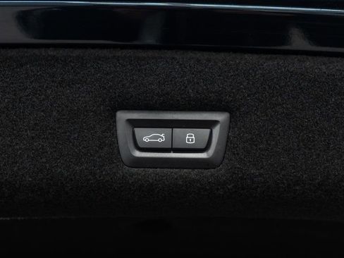 Used 2024 BMW 740i xDrive image 44