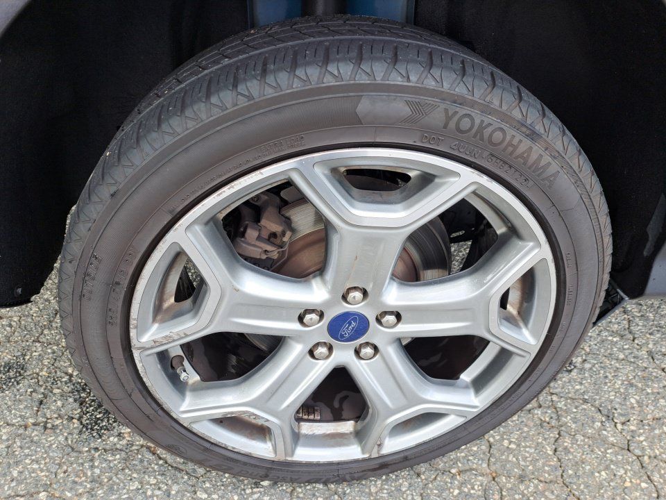 Used 2017 Ford Escape Titanium w/ Equipment Group 301A AWD/4WD image 20