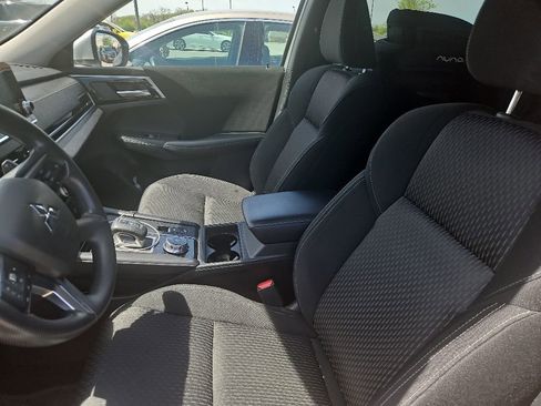 Used 2022 Mitsubishi Outlander ES FWD image 5