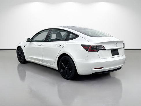 Used 2023 Tesla Model 3 Standard Range RWD image 5