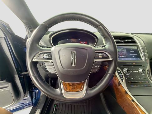 Used 2020 Lincoln Nautilus Reserve w/ Cargo Utility Package AWD/4WD image 12