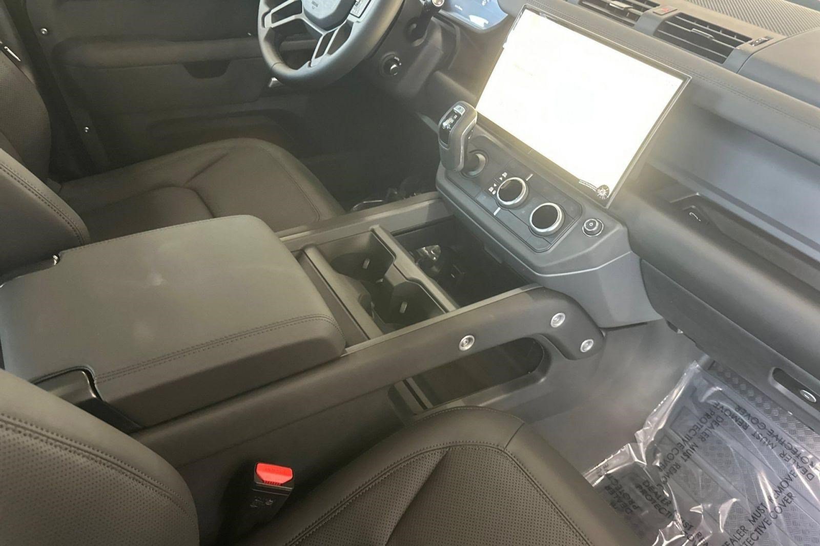 New 2026 Land Rover Defender 110 S AWD/4WD image 20