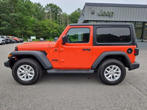 Used 2023 Jeep Wrangler Sport AWD/4WD image 7