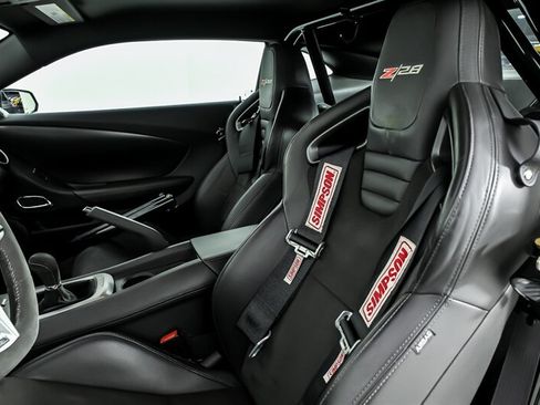Used 2015 Chevrolet Camaro Z/28 RWD image 16