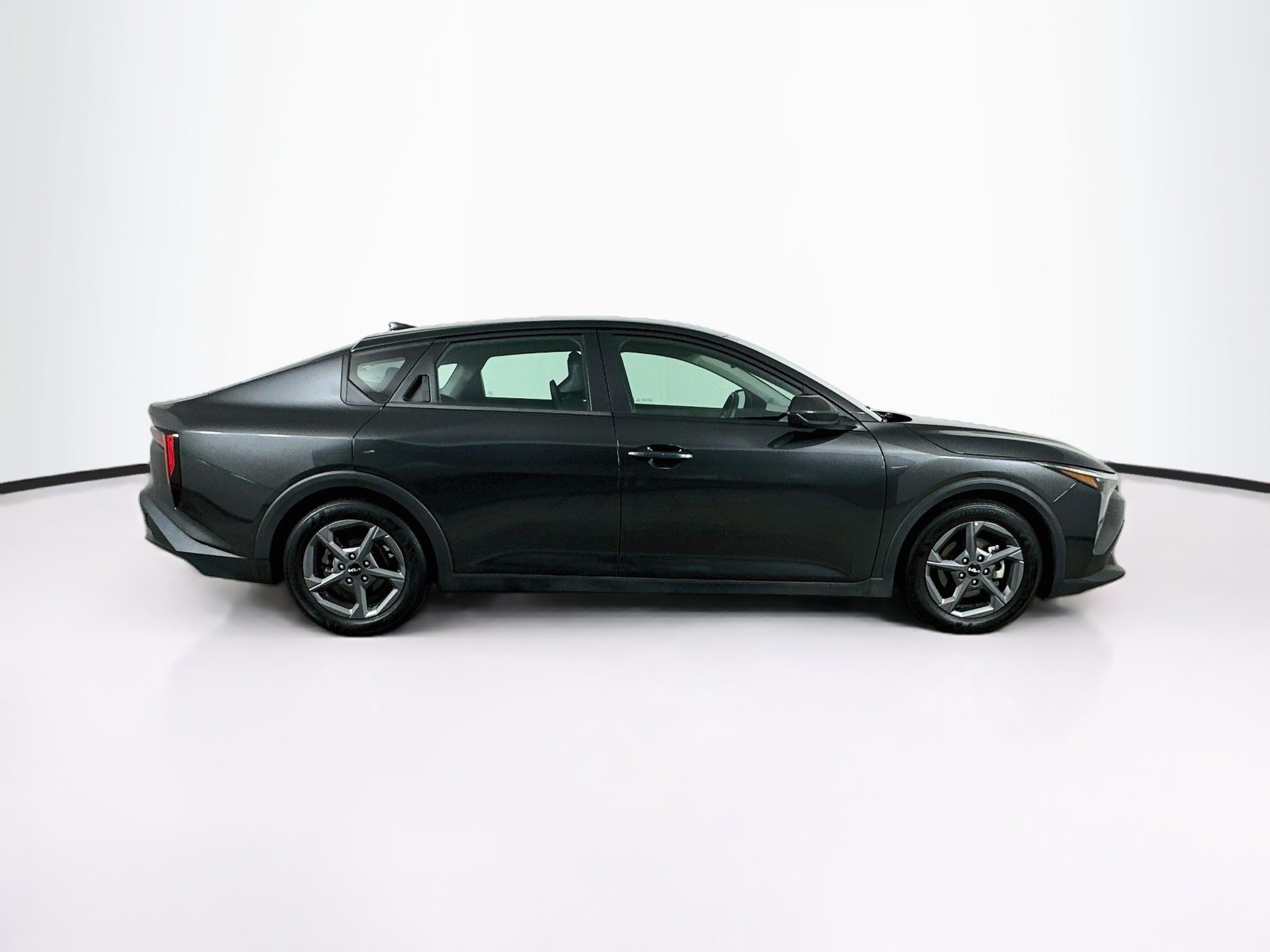 Used 2025 Kia K4 FWD image 10