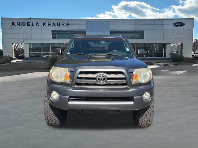 Used 2010 Toyota Tacoma 4x4 Double Cab image 2