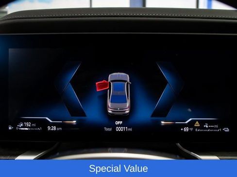Used 2025 BMW 750e xDrive AWD/4WD image 18
