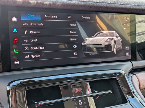 New 2026 Porsche Panamera image 18